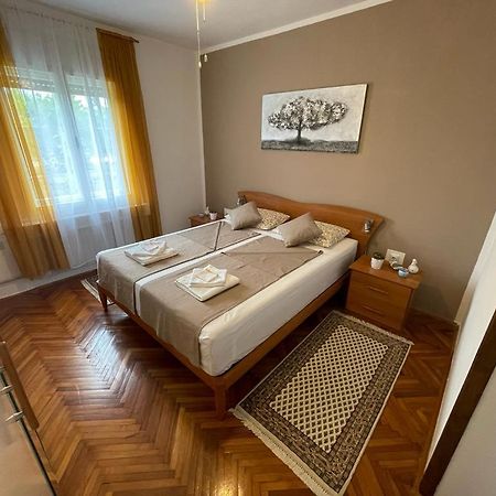 Apartman Pčelica Apartment Pula Exterior foto