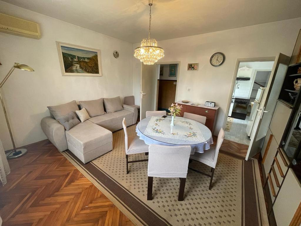Apartman Pčelica Apartment Pula Exterior foto